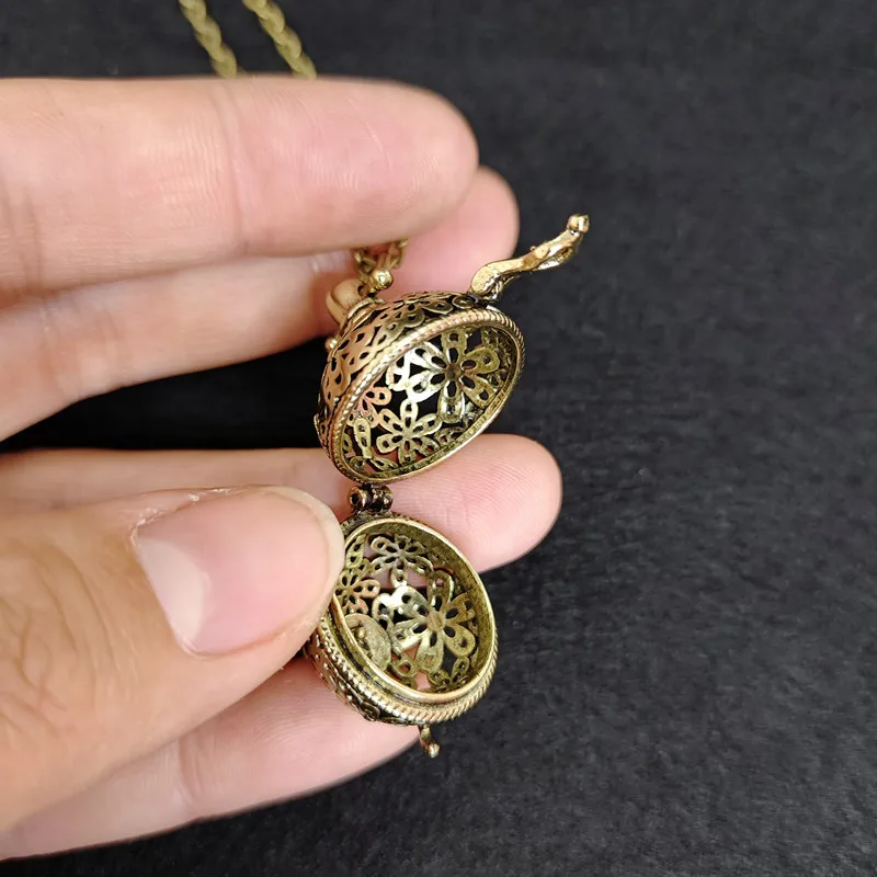 ヴィンテージネックレス,透かし彫り,ロケットボールペンダント - Diffuser Necklace Locket のレビューと価格