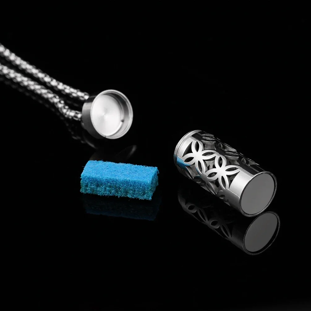新しいステンレス鋼アロマセラピージュエリーネックレス香水エッ - Diffuser Necklace Locket のレビューと価格