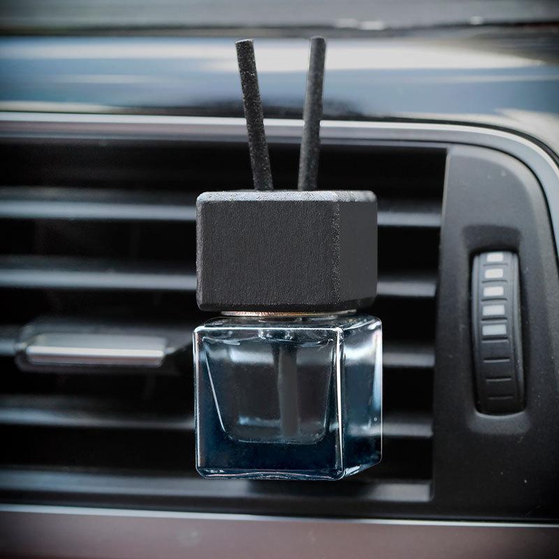 ★ ▲ 1個入り 車用装飾 正方形 車載ガラスボトル 芳香剤 - Diffuser Necklace Locket のレビューと価格